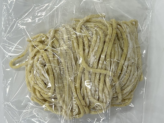 エッグフリーSP生ラーメン12番平麺 北海道産小麦粉100％全粒粉ブレンド120g  5玉