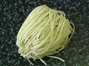 業務用生中華16番平麺  5玉