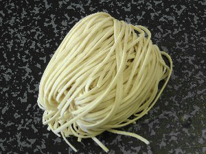 尾道ラーメン業務用生麺・16番平麺  20玉